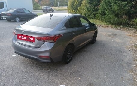 Hyundai Solaris II рестайлинг, 2017 год, 1 200 000 рублей, 3 фотография