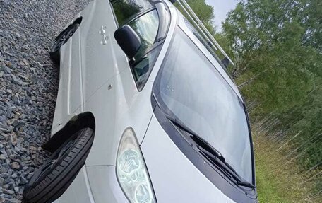 Toyota Estima III рестайлинг -2, 2004 год, 1 200 000 рублей, 3 фотография