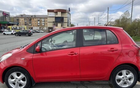 Toyota Yaris III рестайлинг, 2008 год, 620 000 рублей, 2 фотография