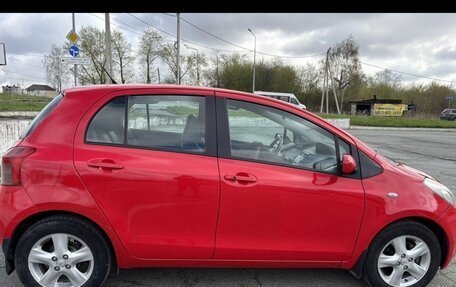 Toyota Yaris III рестайлинг, 2008 год, 620 000 рублей, 3 фотография