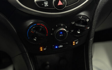 Hyundai Solaris II рестайлинг, 2014 год, 1 054 000 рублей, 13 фотография