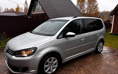 Volkswagen Touran III, 2011 год, 950 000 рублей, 6 фотография