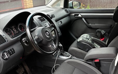 Volkswagen Touran III, 2011 год, 950 000 рублей, 7 фотография