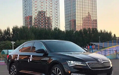 Skoda Superb III рестайлинг, 2022 год, 1 870 999 рублей, 4 фотография