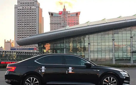 Skoda Superb III рестайлинг, 2022 год, 1 870 999 рублей, 10 фотография
