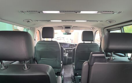 Volkswagen Multivan T6 рестайлинг, 2021 год, 6 400 000 рублей, 7 фотография