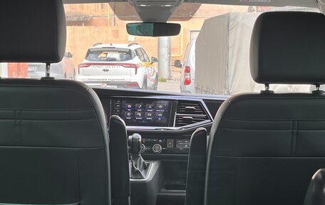 Volkswagen Multivan T6 рестайлинг, 2021 год, 6 400 000 рублей, 5 фотография