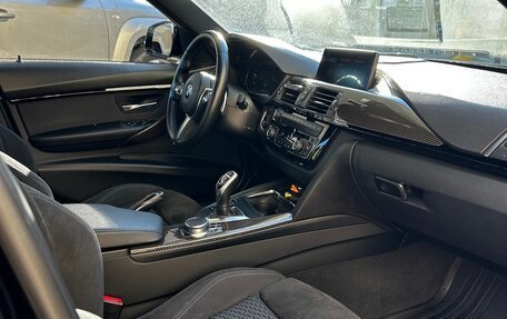 BMW 3 серия, 2018 год, 2 990 000 рублей, 16 фотография