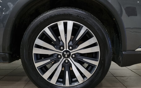 Mitsubishi Outlander III рестайлинг 3, 2021 год, 2 449 000 рублей, 17 фотография