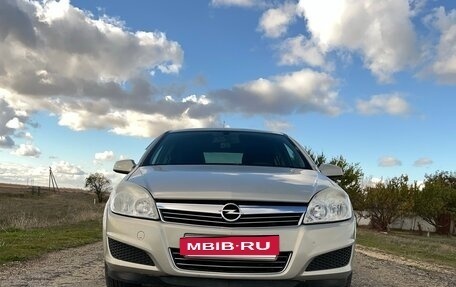 Opel Astra H, 2008 год, 700 000 рублей, 10 фотография