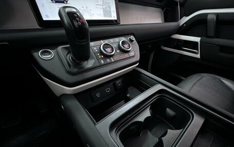 Land Rover Defender II, 2021 год, 5 420 000 рублей, 27 фотография