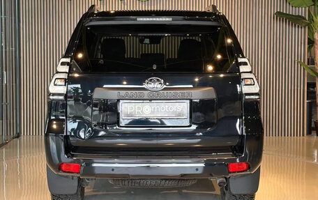 Toyota Land Cruiser Prado 150 рестайлинг 2, 2022 год, 6 546 000 рублей, 6 фотография