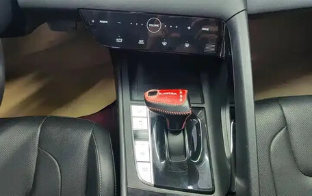 Hyundai Elantra, 2021 год, 1 400 000 рублей, 11 фотография