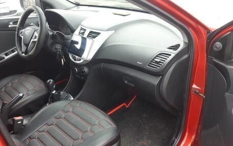 Hyundai Solaris II рестайлинг, 2011 год, 523 000 рублей, 20 фотография