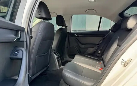 Skoda Octavia, 2022 год, 1 840 000 рублей, 12 фотография