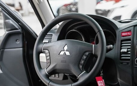 Mitsubishi Pajero IV, 2014 год, 2 049 000 рублей, 11 фотография