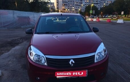 Renault Sandero I, 2013 год, 860 000 рублей, 1 фотография