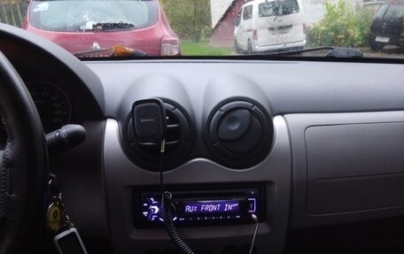 Renault Sandero I, 2013 год, 860 000 рублей, 6 фотография