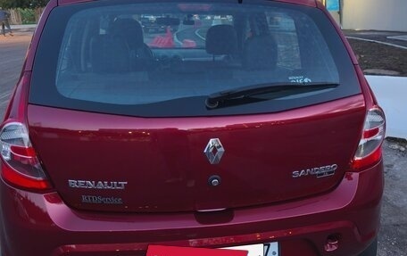 Renault Sandero I, 2013 год, 860 000 рублей, 4 фотография