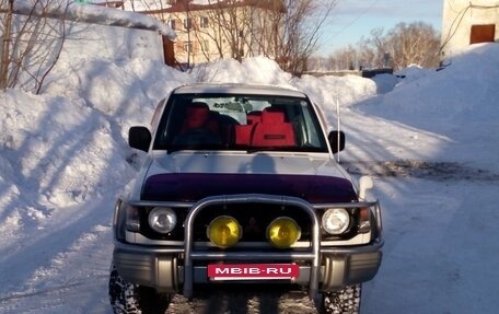 Mitsubishi Pajero III рестайлинг, 1997 год, 800 000 рублей, 3 фотография