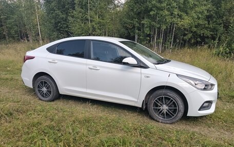 Hyundai Solaris II рестайлинг, 2019 год, 1 520 000 рублей, 4 фотография