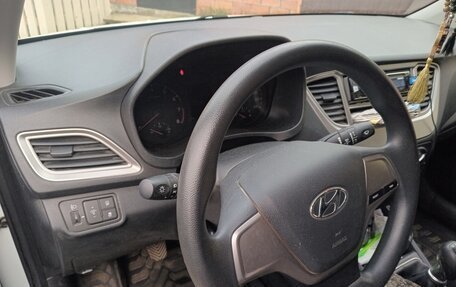Hyundai Solaris II рестайлинг, 2019 год, 1 520 000 рублей, 13 фотография