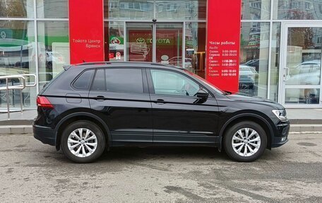 Volkswagen Tiguan II, 2019 год, 2 149 000 рублей, 4 фотография