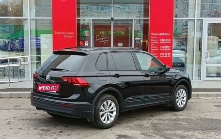 Volkswagen Tiguan II, 2019 год, 2 149 000 рублей, 5 фотография
