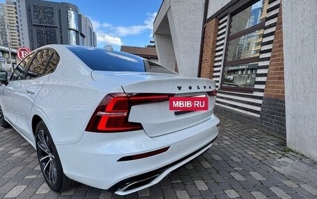 Volvo S60 III, 2022 год, 3 300 000 рублей, 8 фотография