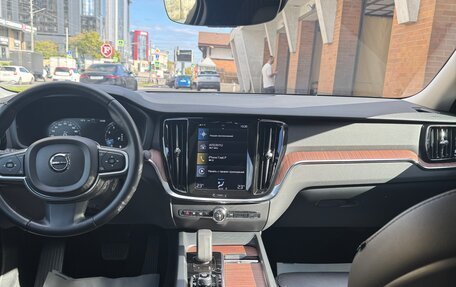 Volvo S60 III, 2022 год, 3 300 000 рублей, 9 фотография