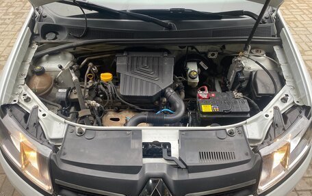 Renault Logan II, 2017 год, 525 000 рублей, 11 фотография