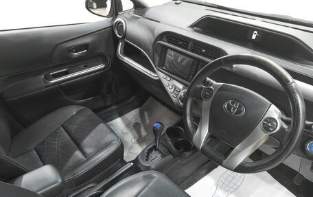 Toyota Aqua I, 2014 год, 899 000 рублей, 7 фотография
