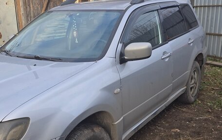 Mitsubishi Outlander III рестайлинг 3, 2004 год, 365 000 рублей, 4 фотография