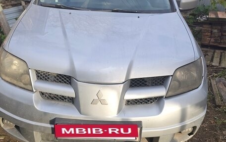 Mitsubishi Outlander III рестайлинг 3, 2004 год, 365 000 рублей, 5 фотография