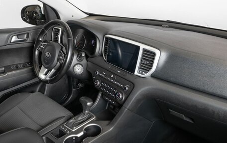 KIA Sportage IV рестайлинг, 2018 год, 2 300 000 рублей, 4 фотография