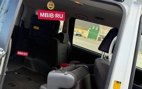 Toyota Noah III, 2007 год, 980 000 рублей, 12 фотография