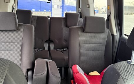 Toyota Noah III, 2007 год, 980 000 рублей, 14 фотография