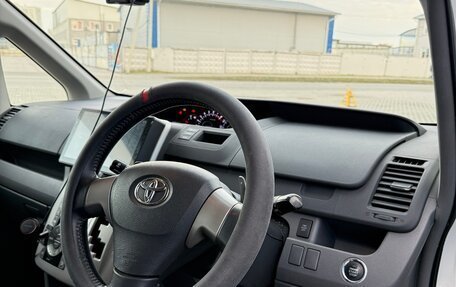 Toyota Noah III, 2007 год, 980 000 рублей, 22 фотография