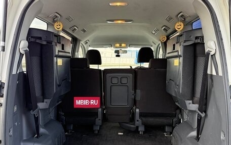 Toyota Noah III, 2007 год, 980 000 рублей, 19 фотография