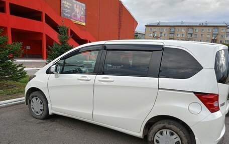 Honda Freed I, 2009 год, 930 000 рублей, 2 фотография