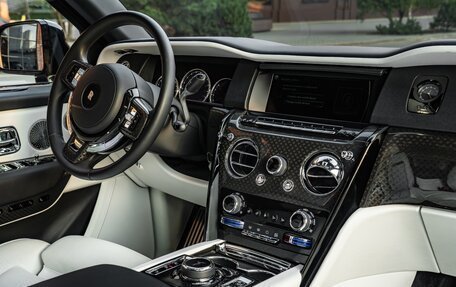 Rolls-Royce Cullinan, 2020 год, 37 000 000 рублей, 5 фотография