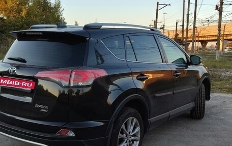 Toyota RAV4, 2016 год, 2 300 000 рублей, 4 фотография