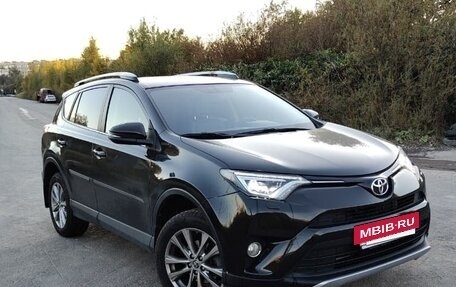 Toyota RAV4, 2016 год, 2 300 000 рублей, 3 фотография