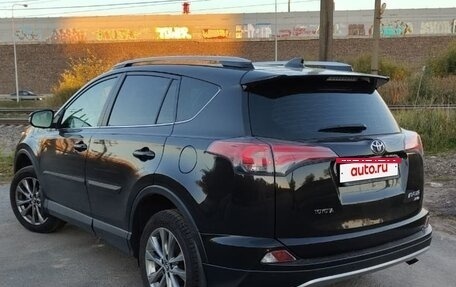 Toyota RAV4, 2016 год, 2 300 000 рублей, 9 фотография