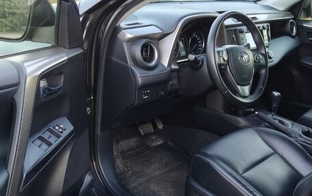 Toyota RAV4, 2016 год, 2 300 000 рублей, 11 фотография