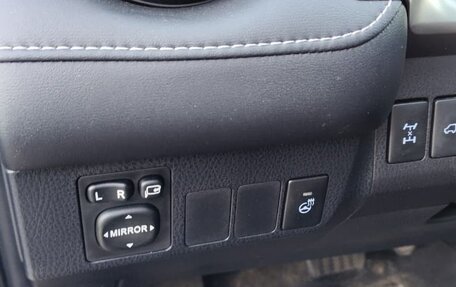 Toyota RAV4, 2016 год, 2 300 000 рублей, 13 фотография