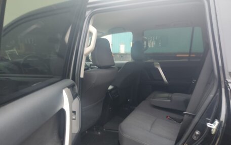 Toyota Land Cruiser Prado 150 рестайлинг 2, 2020 год, 6 290 000 рублей, 8 фотография