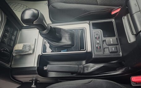 Toyota Land Cruiser Prado 150 рестайлинг 2, 2020 год, 6 290 000 рублей, 11 фотография