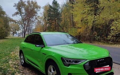 Audi e-tron I, 2020 год, 3 300 000 рублей, 6 фотография