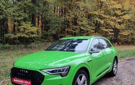 Audi e-tron I, 2020 год, 3 300 000 рублей, 4 фотография